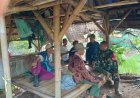 Pererat Silaturahmi, Babinsa Koramil Sukasari Gelar Komsos Jaga Kerukunan Warga Parungbanteng